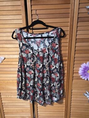 Torrid Black Tank Top with Red Rose & Ivory Skull Print